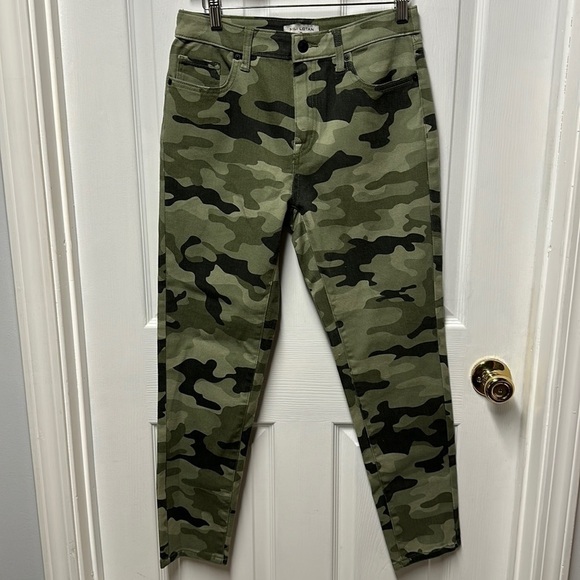 Nili Lotan for Target camouflage crop/ankle jeans size 2 - Picture 2 of 6